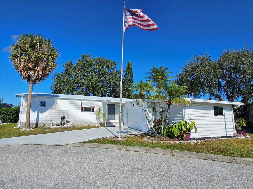 Photo of 101 DOLPHIN DRIVE N