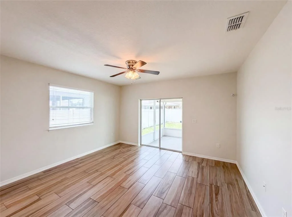 Photo of 1048 BETHPAGE ROAD