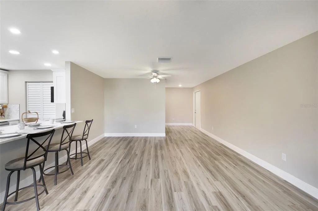 Photo of 1203 16TH CIRCLE SE