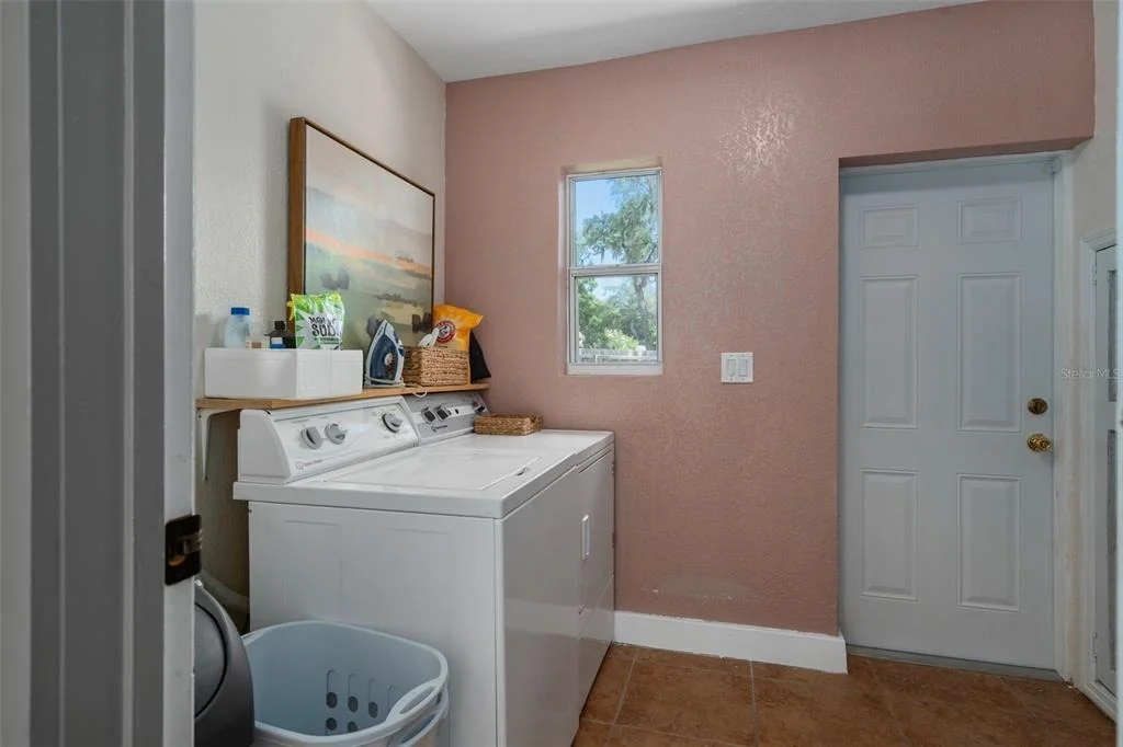 Photo of 1055 DRUID DRIVE