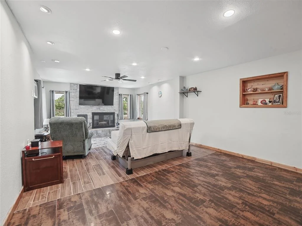Photo of 6726 UDELL LANE