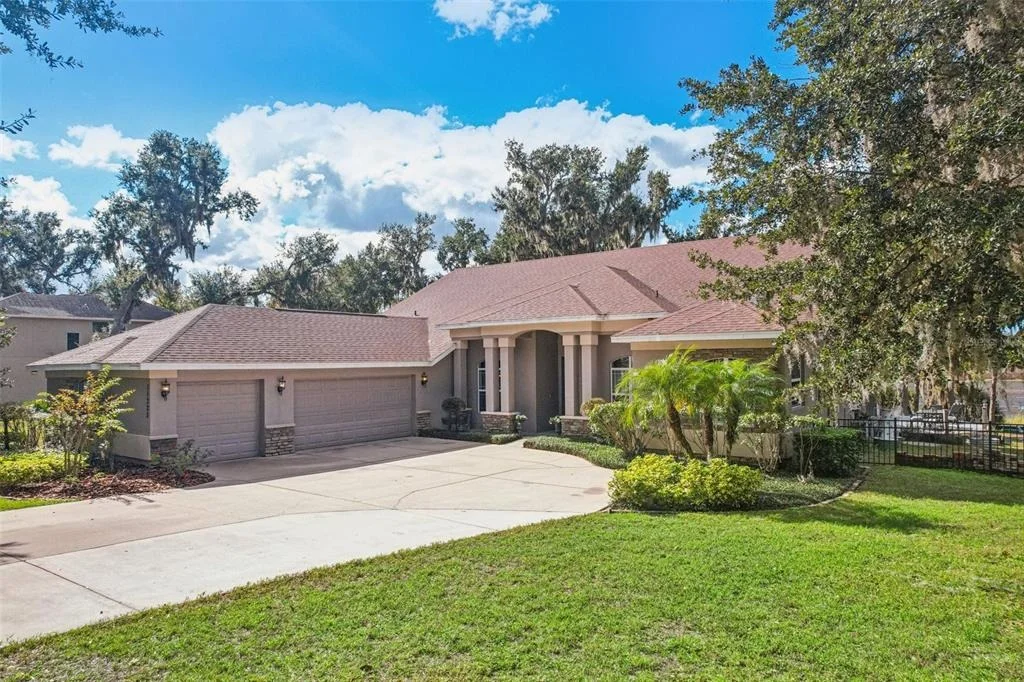 Photo of 11325 HIDDEN VALLEY LANE