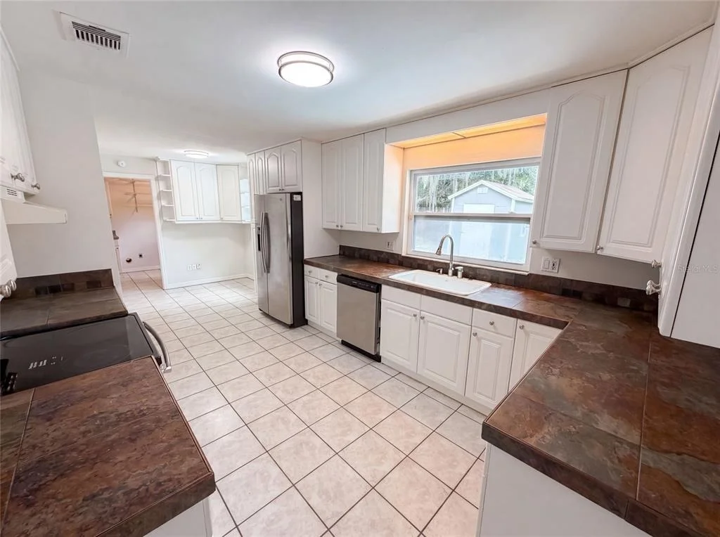 Photo of 963 SEQUOIA DRIVE