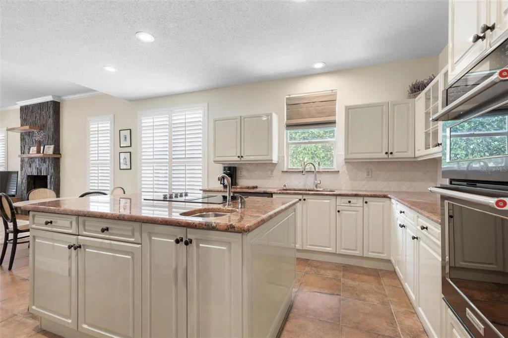 Photo of 6 MONTERREY DRIVE
