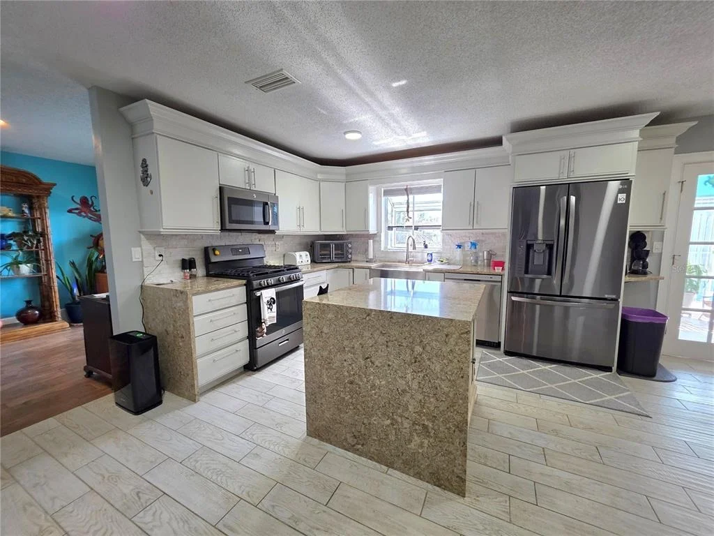 Photo of 9040 BAY DRIVE