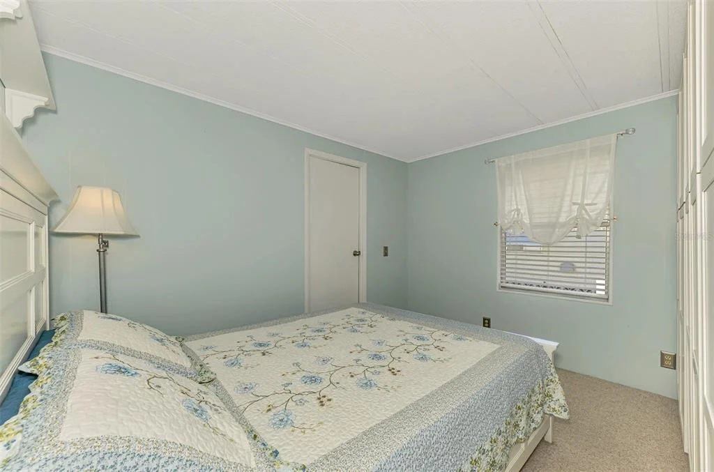 Photo of 49 COMPASS POINT
