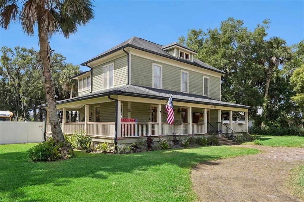 Photo of 2201 CELERY AVENUE