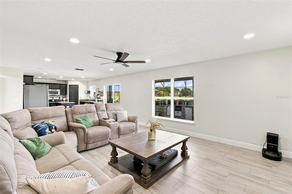 Photo of 6113 WATERFIELD WAY