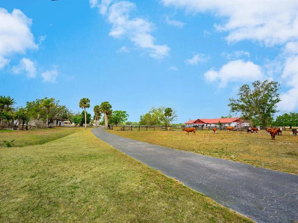 Photo of 600 N JACKSON ROAD