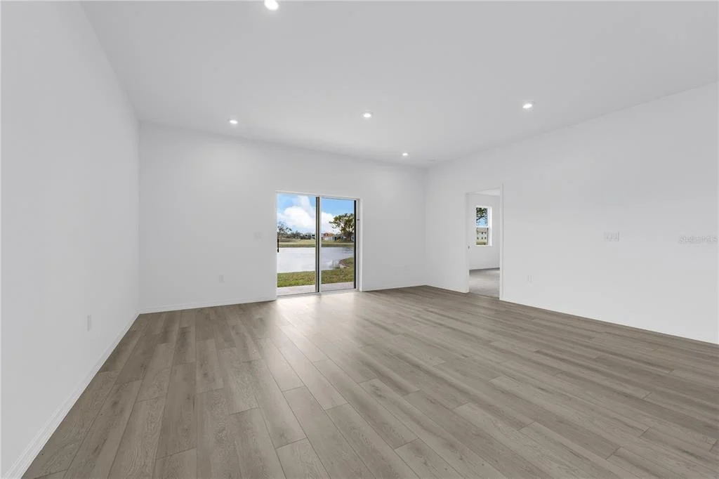 Photo of 1112 BANFF DRIVE NE