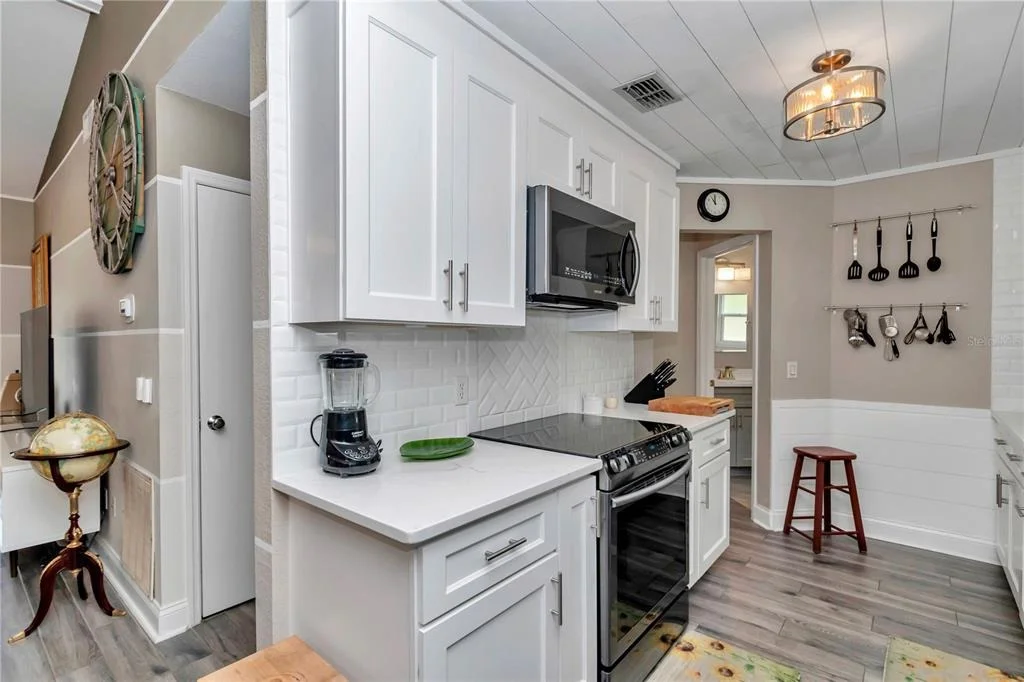 Photo of 814 OAK ROAD