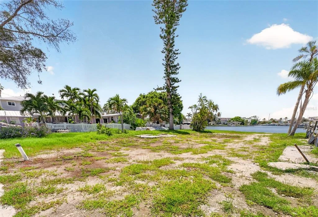 Photo of 331 BOCA CIEGA DRIVE