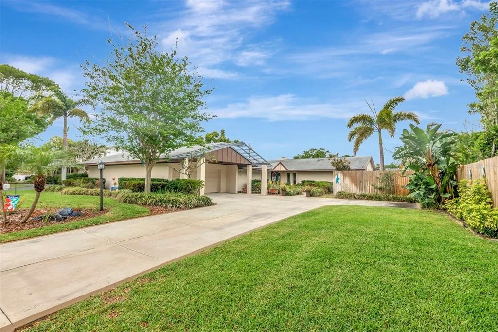 Photo of 8233 FOREST CIRCLE