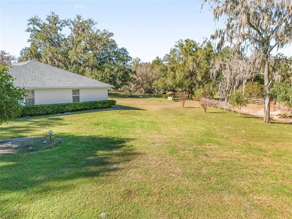 Photo of 999 NE 120 PLACE