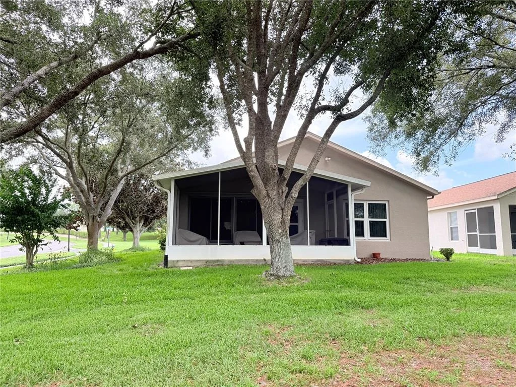 Photo of 265 CENTER OAK CIRCLE
