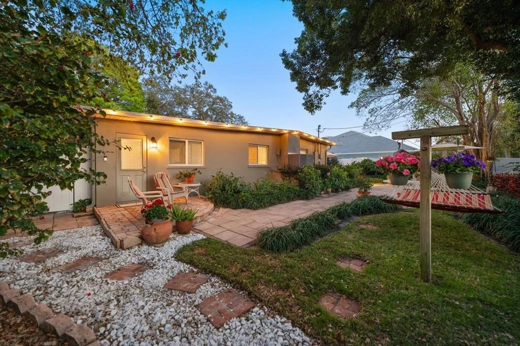 Photo of 1718 MEREDITH LANE