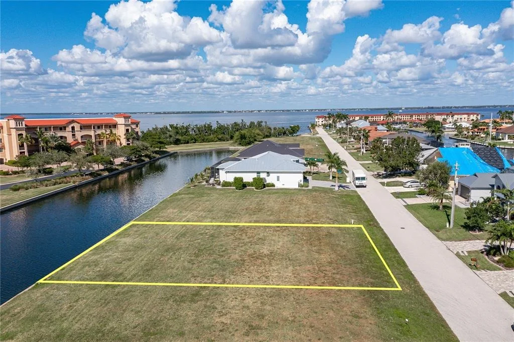 Photo of 83 COLONY POINT DRIVE