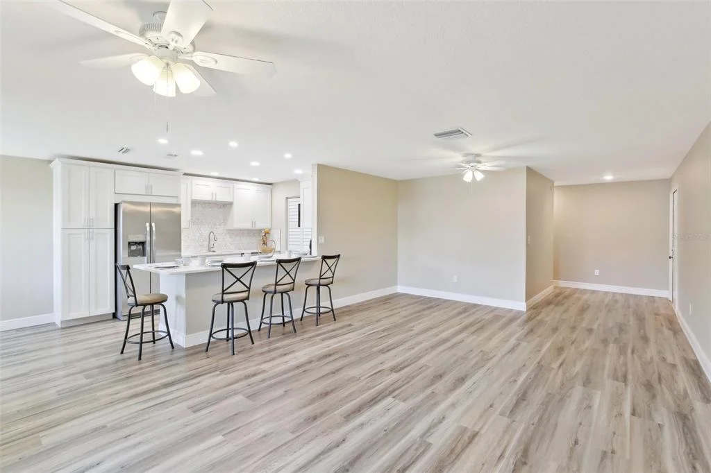 Photo of 1203 16TH CIRCLE SE