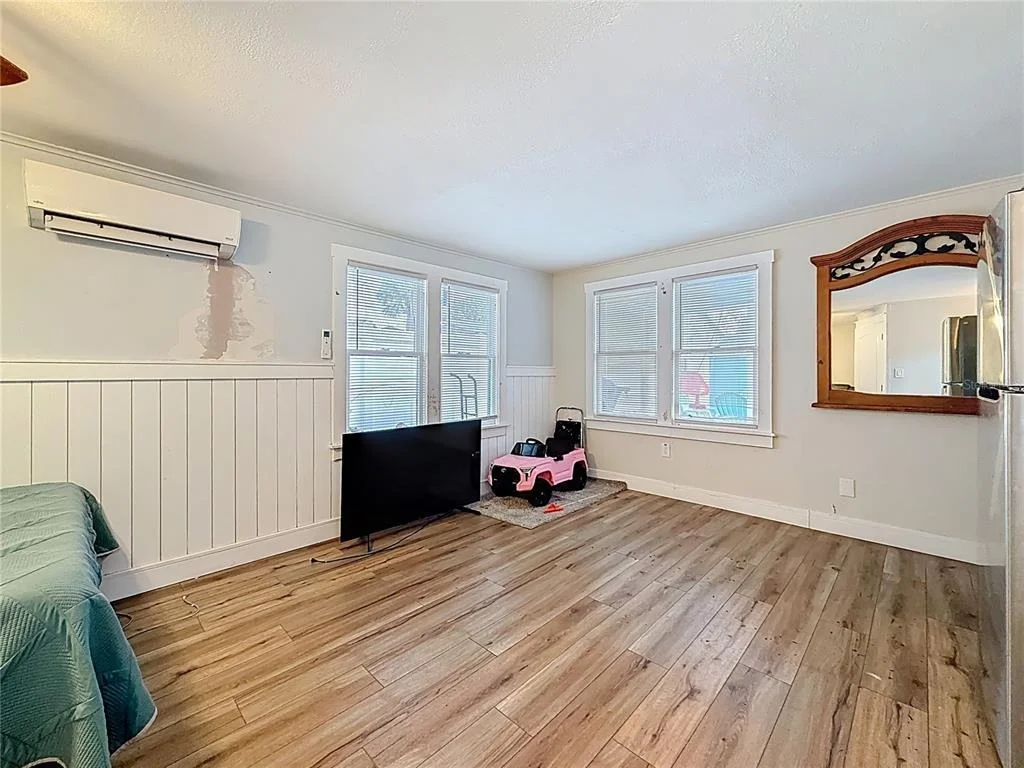 Photo of 520 ROANOKE STREET