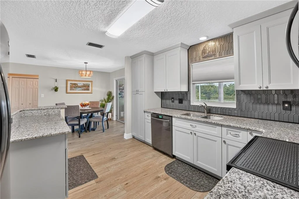 Photo of 28050 LOIS DRIVE