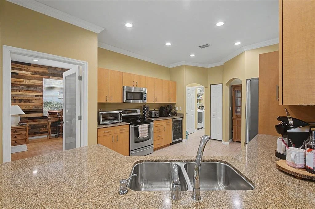 Photo of 2216 PINECREST DRIVE
