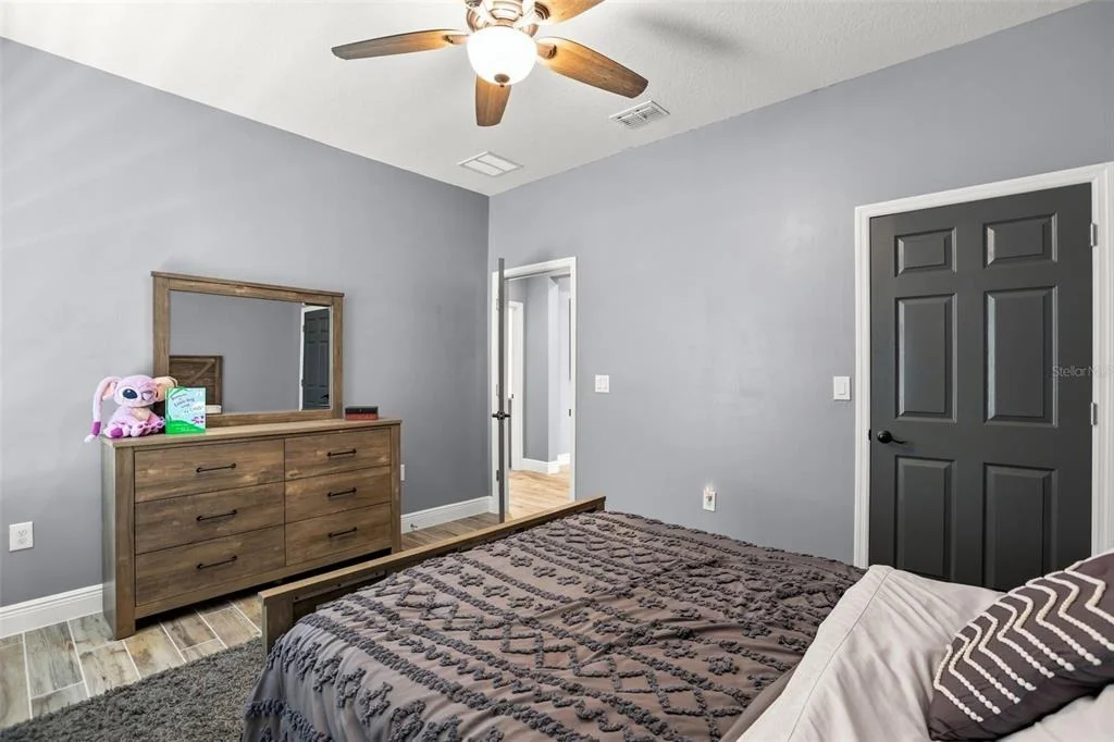 Photo of 4924 GOLDEN ZENITH WAY