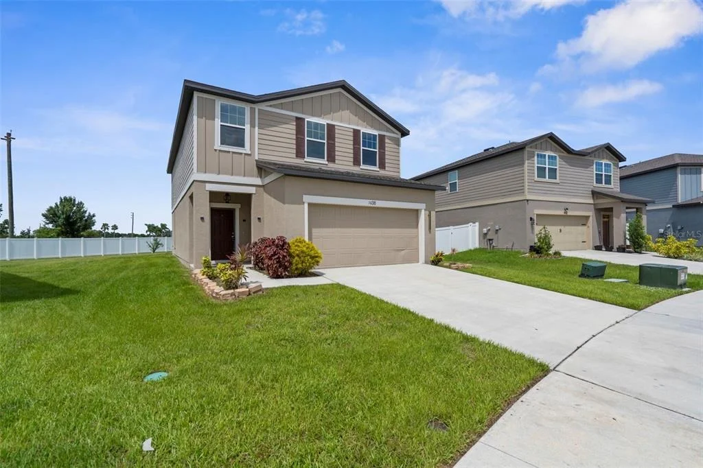 Photo of 1038 KELLY FERN LOOP