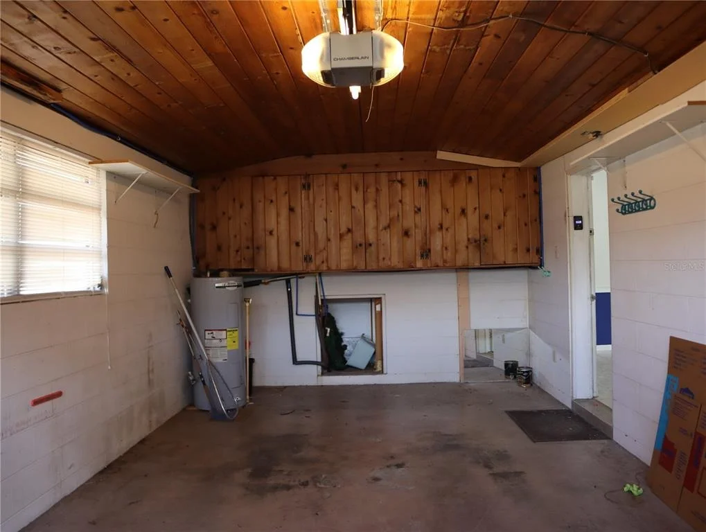 Photo of 940 OLEANDER DRIVE SE