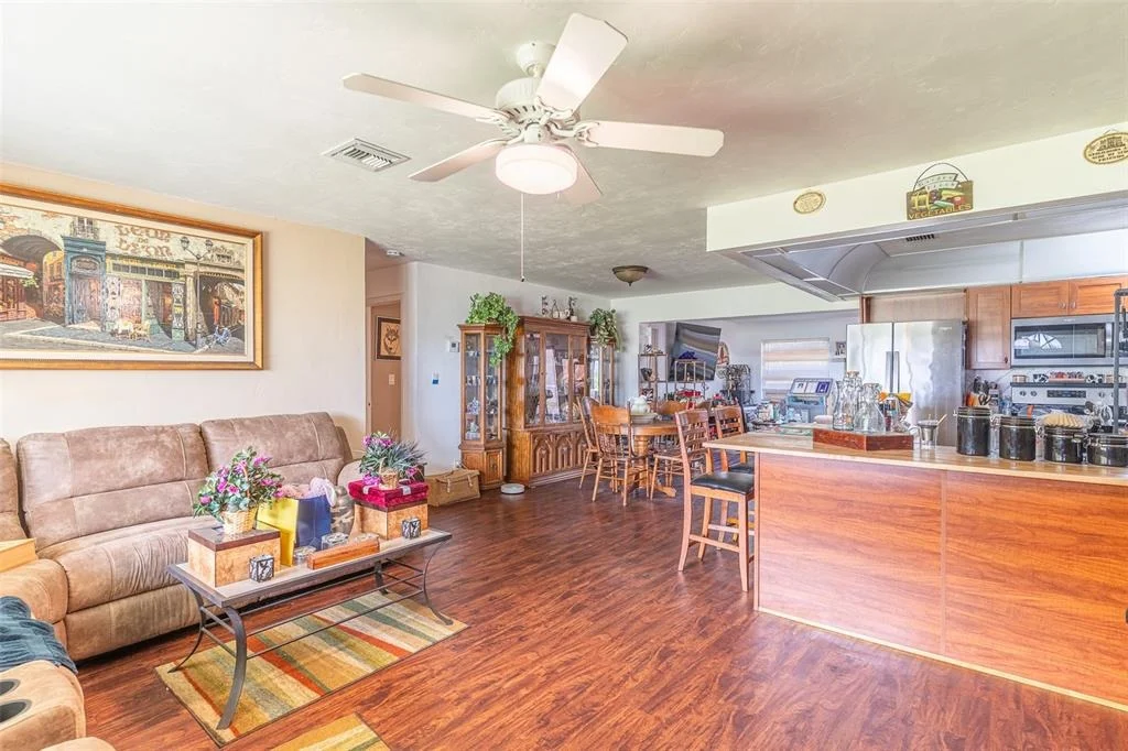 Photo of 305 CLOVERLEAF ROAD