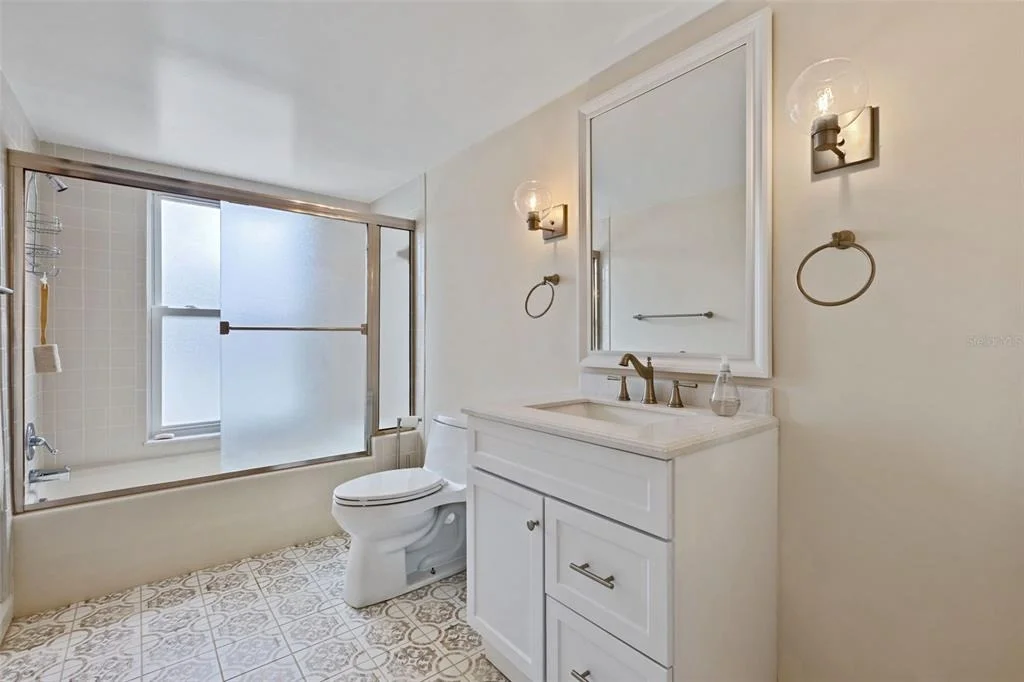 Photo of 290 BAYSIDE DRIVE