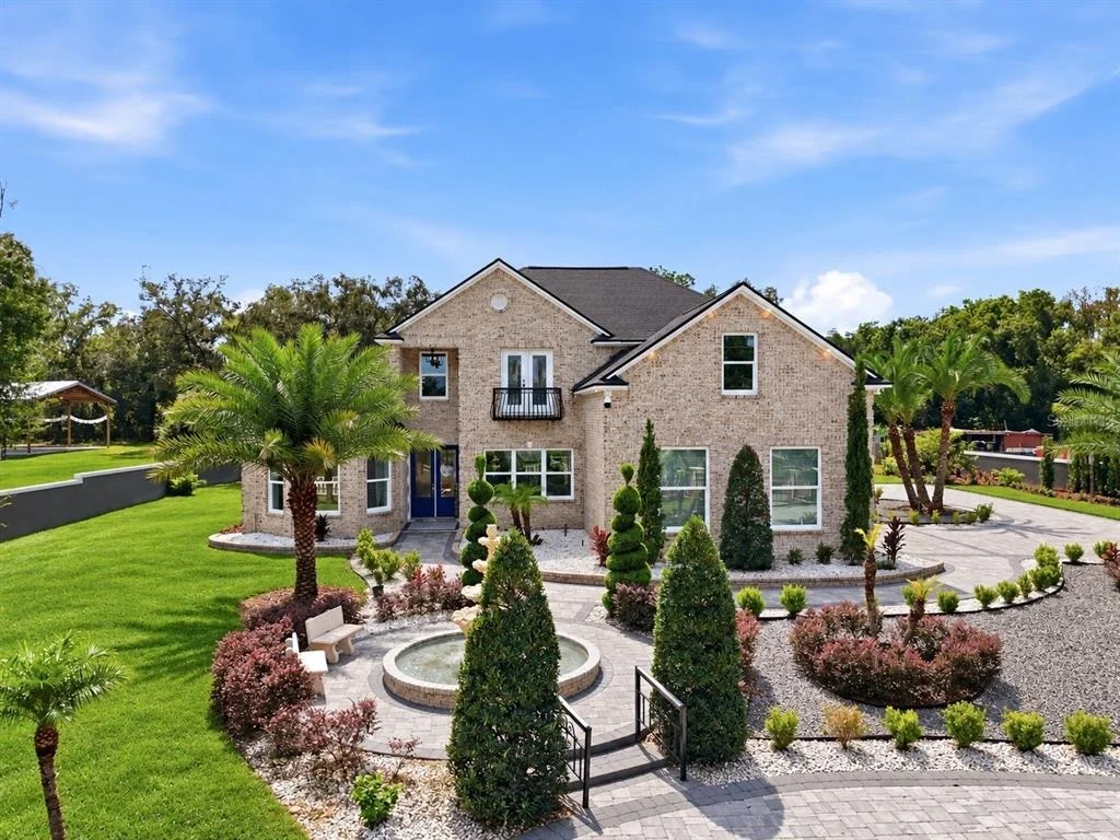 Photo of 416 W SOCRUM LOOP ROAD