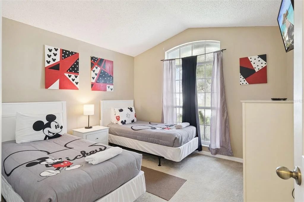 Photo of 905 LOCKBREEZE DRIVE