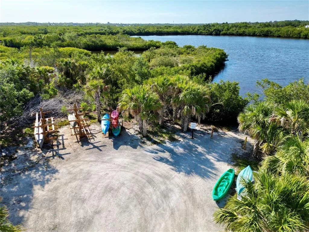 Photo of 921 RIVERSCAPE STREET