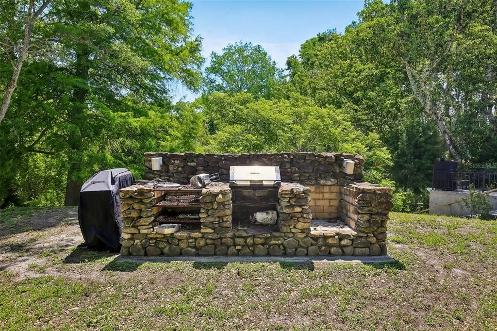 Photo of 6413 RIVER LODGE LANE