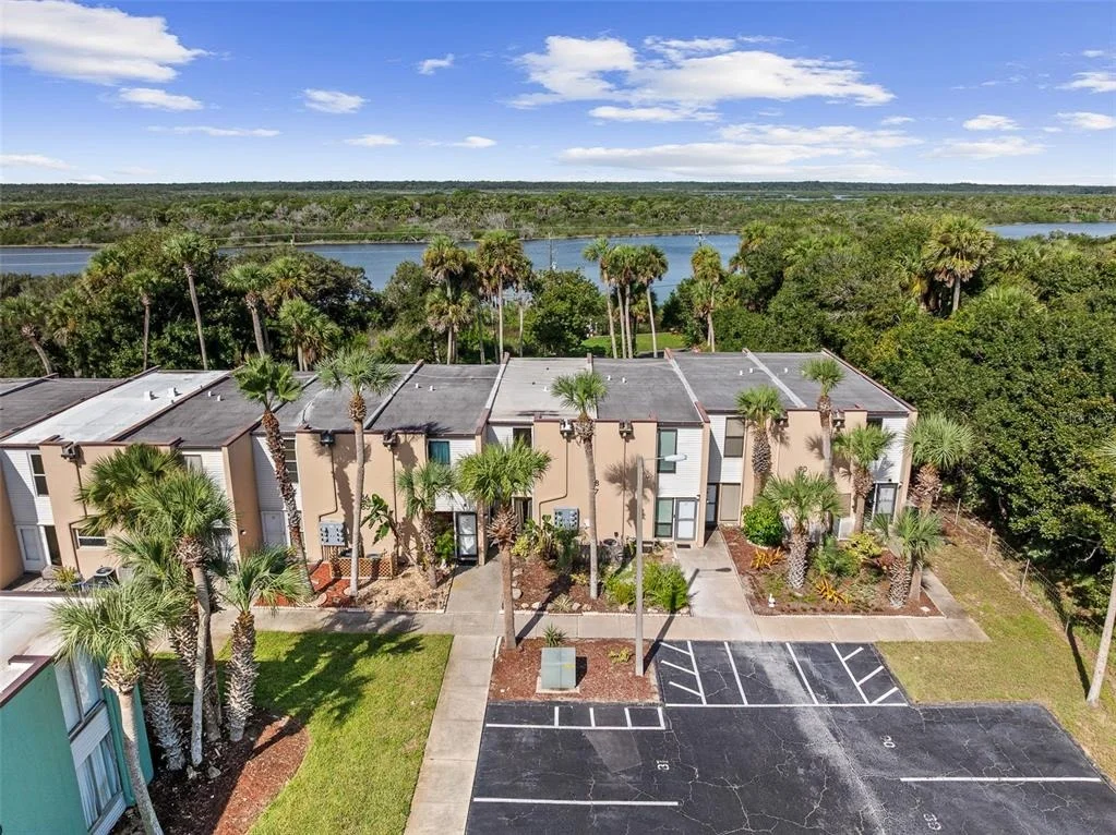 Photo of Unit UT87 at 5500 OCEAN SHORE BOULEVARD