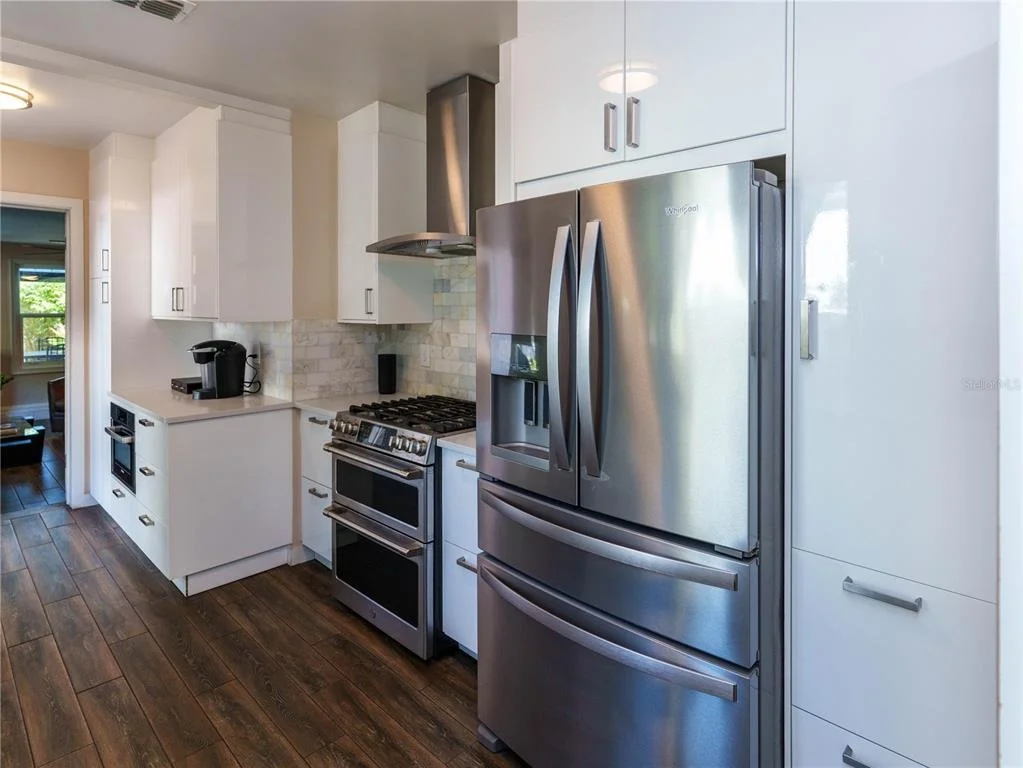Photo of 2633 W SUNSET DRIVE