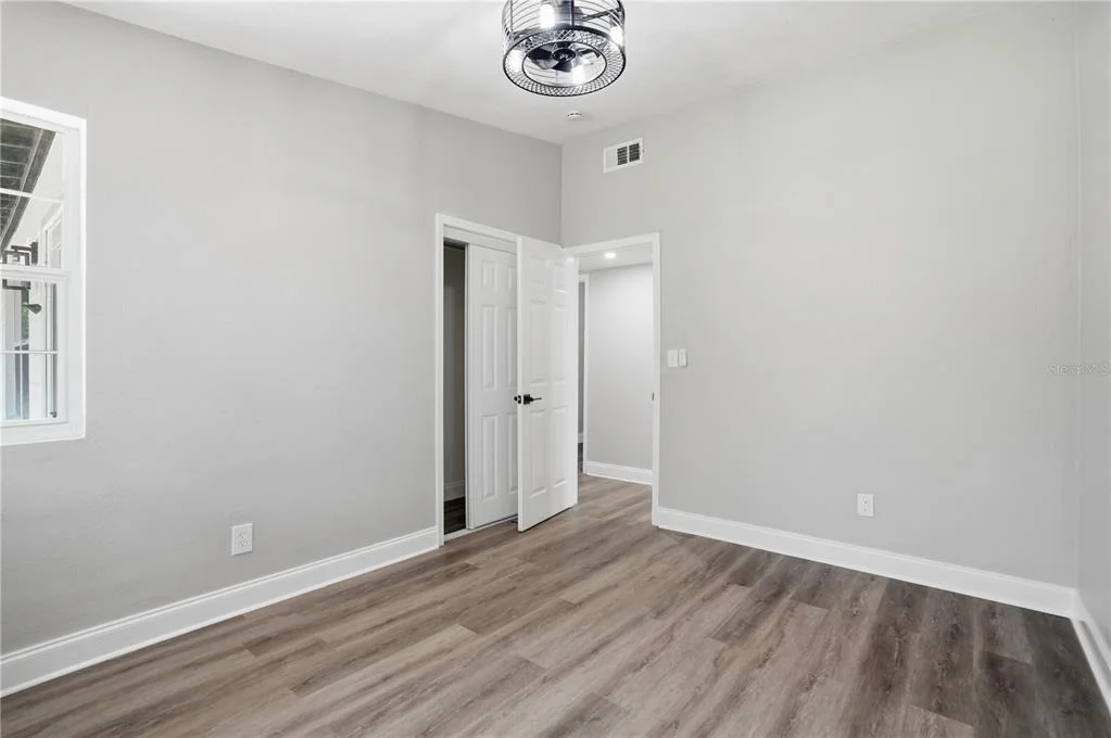 Photo of 707 ABERDEEN CIRCLE