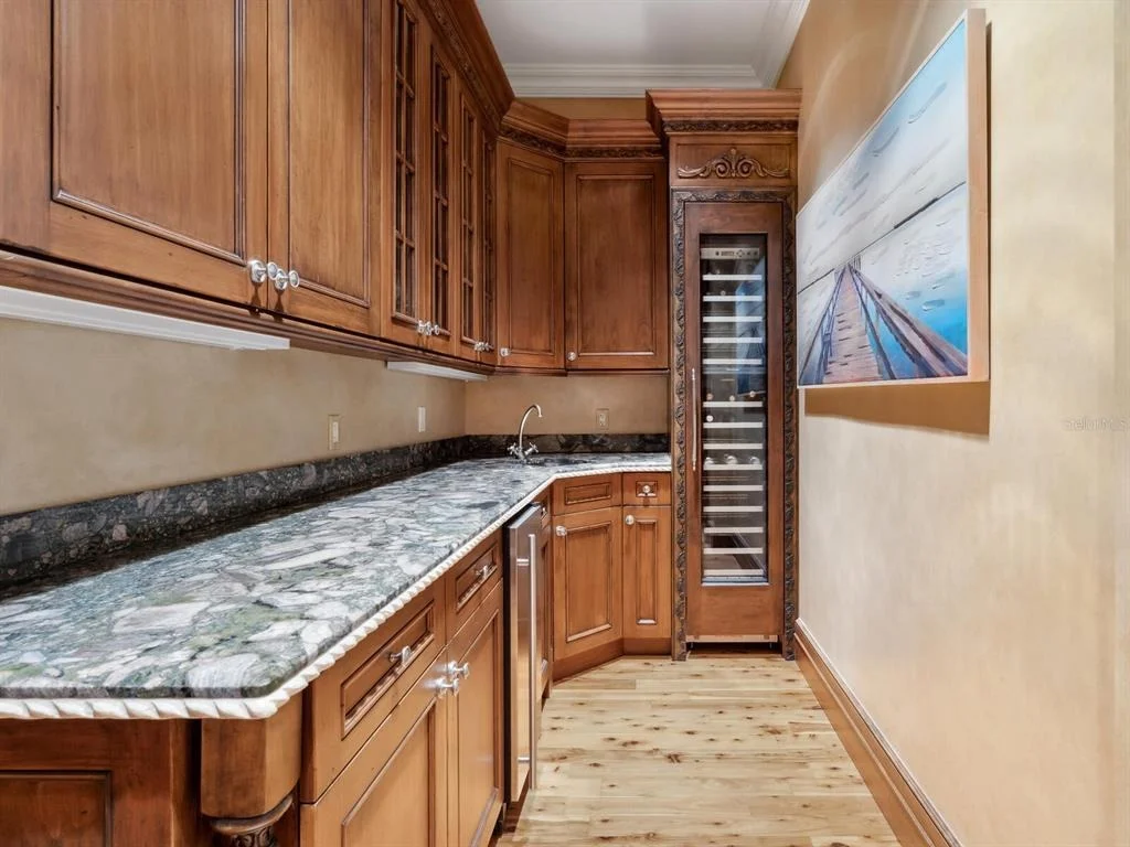 Photo of 1423 HILLVIEW DRIVE