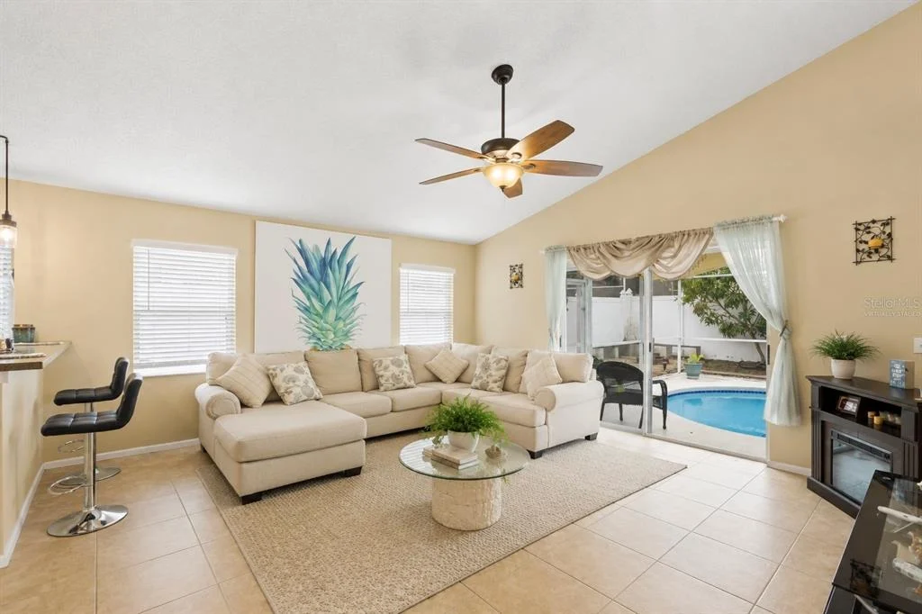 Photo of 726 ROCHESTER LOOP