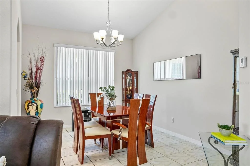 Photo of 19 RAINTREE CIRCLE
