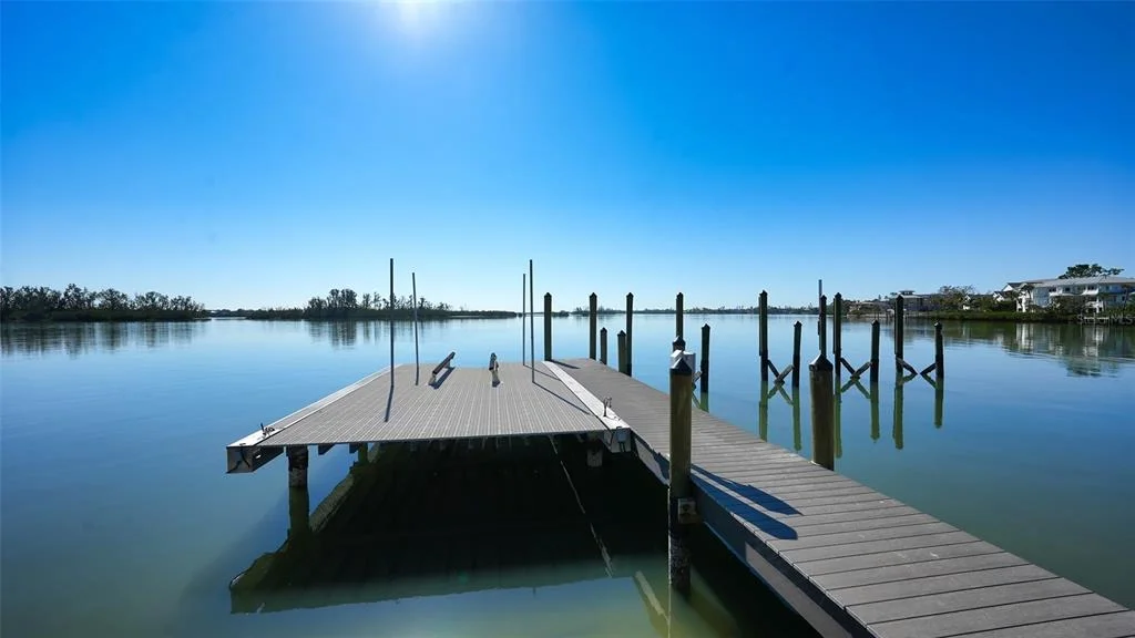 Photo of 684 FREELING DRIVE
