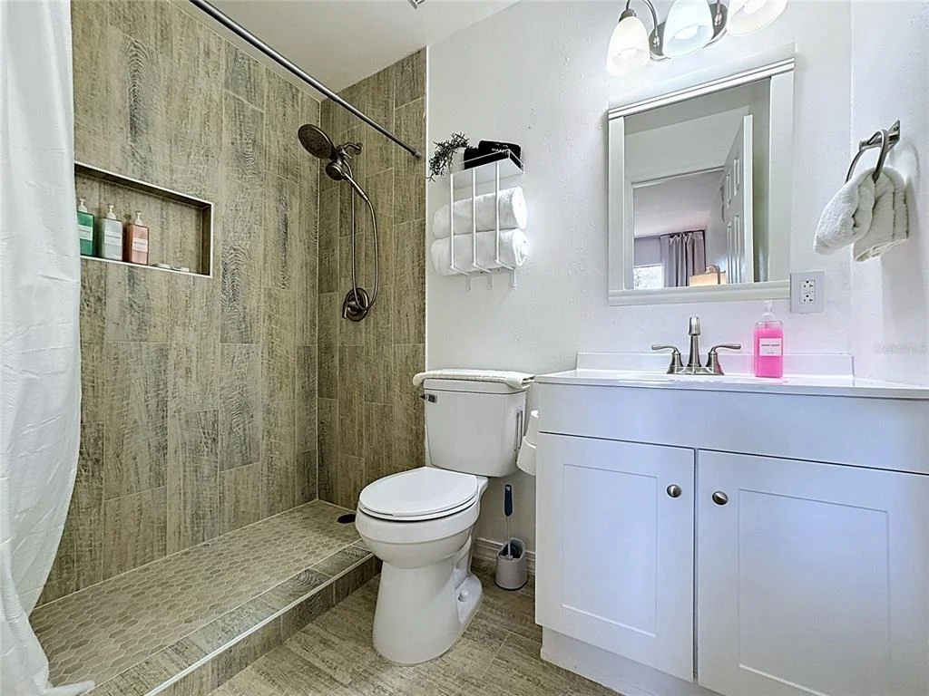 Photo of 1716 TERRY CIRCLE NE