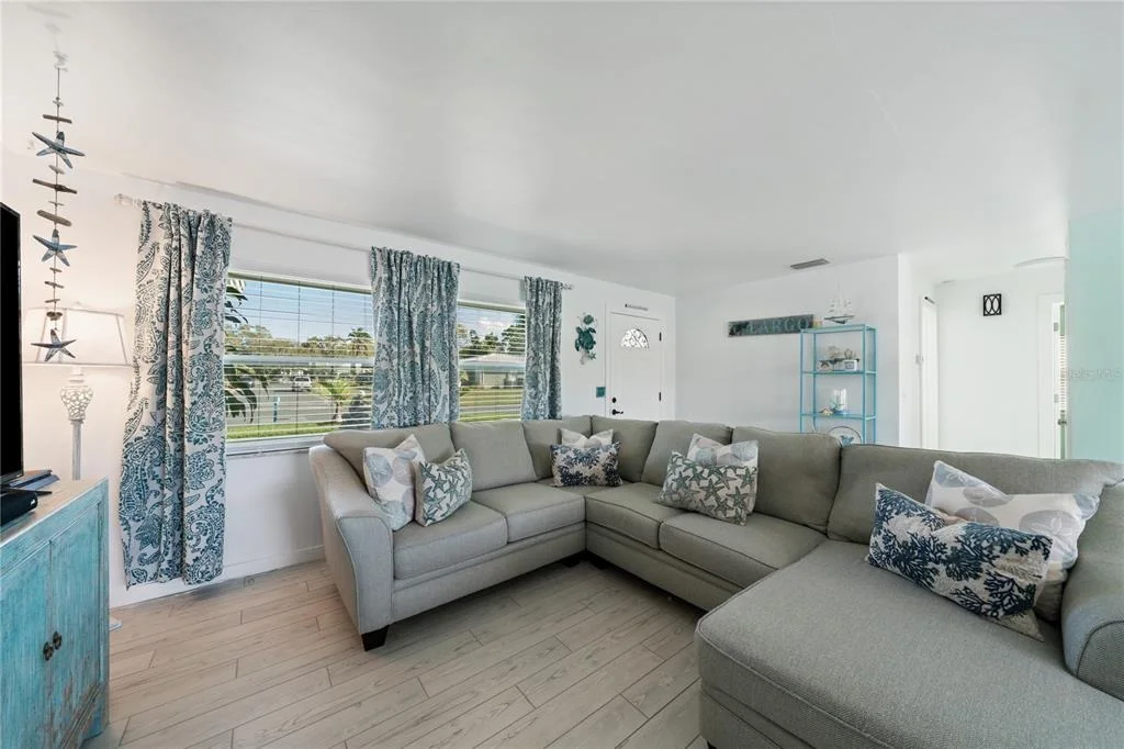 Photo of 632 SHORE DRIVE