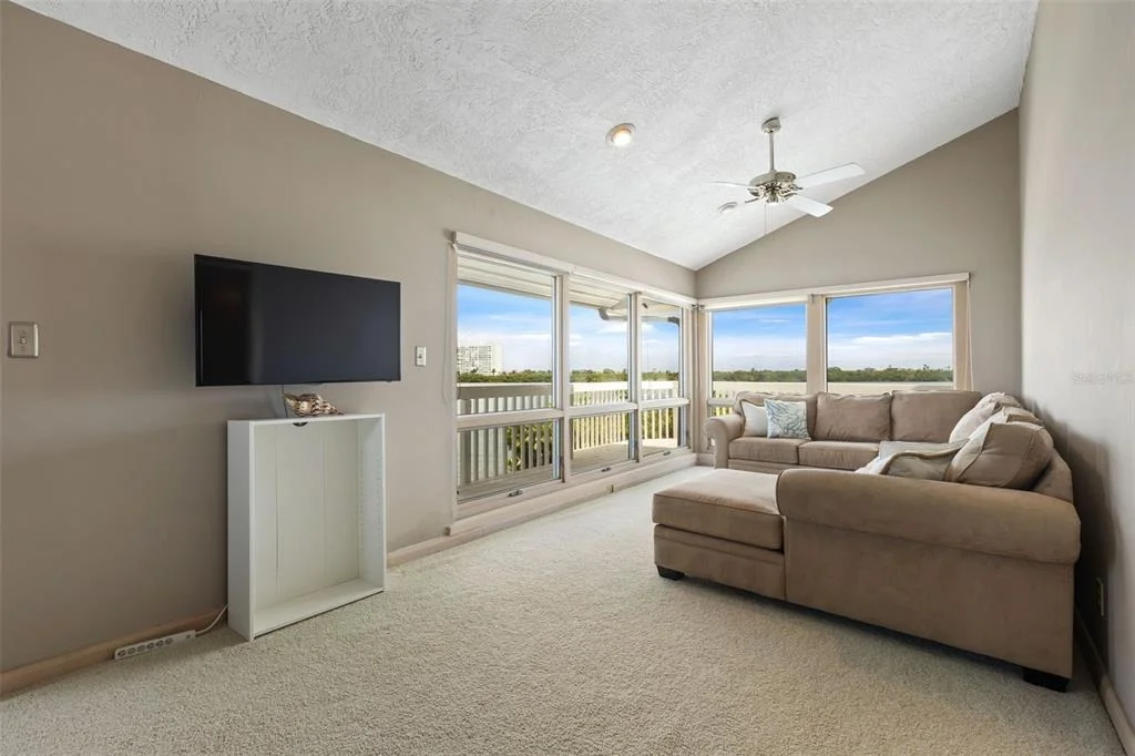 Photo of 290 BAYSIDE DRIVE