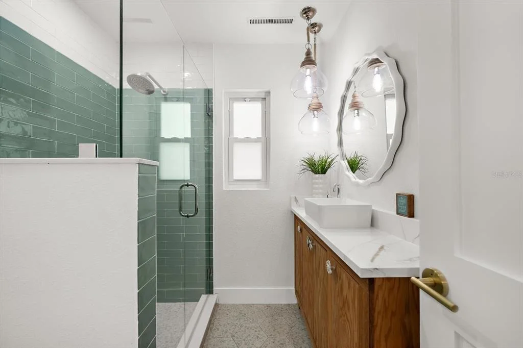 Photo of 730 BAY ESPLANADE