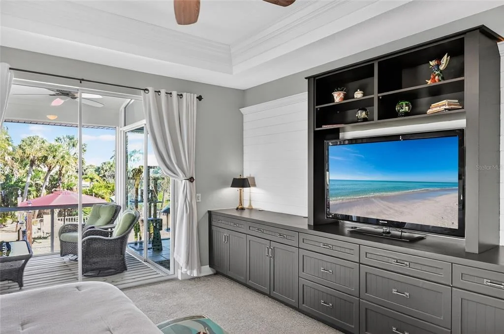 Photo of 10110 CREEKSIDE DRIVE