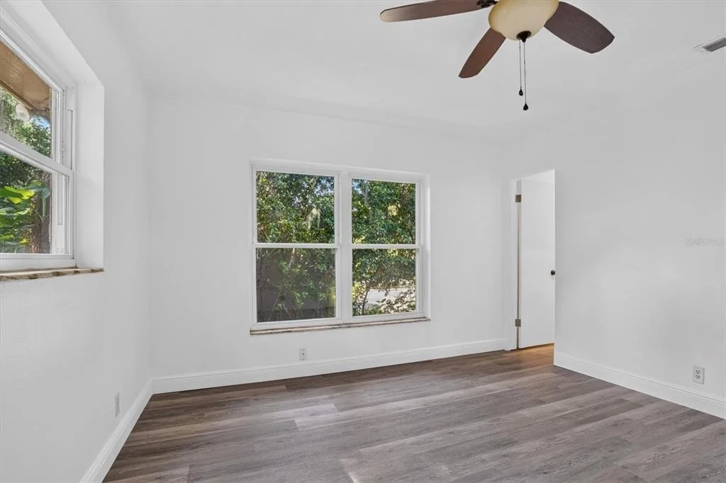 Photo of 1202 ORANOLE ROAD