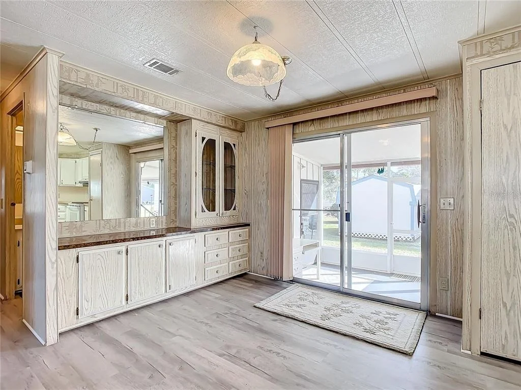 Photo of 807 SWALLOW LANE