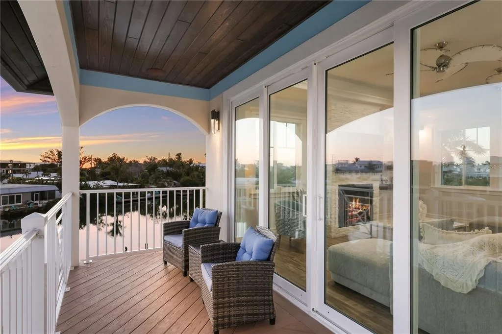 Photo of 313 HAMMOCK CIRCLE