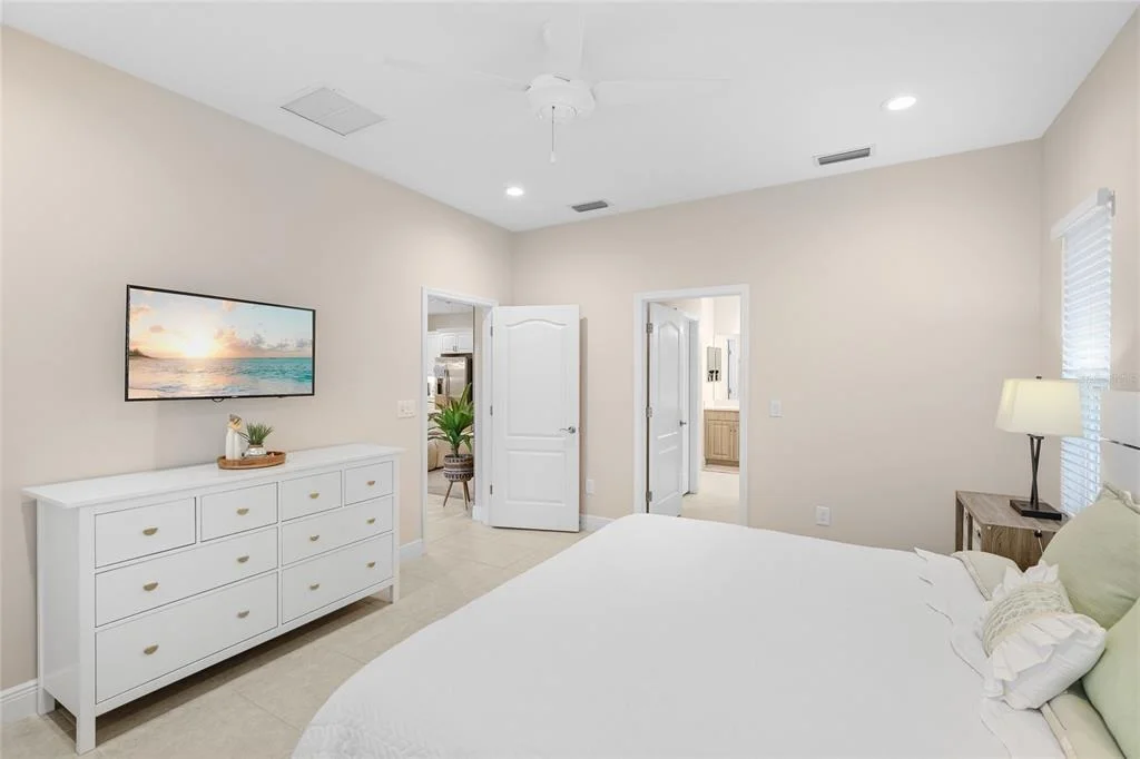 Photo of 10601 FALLING LEAF COURT